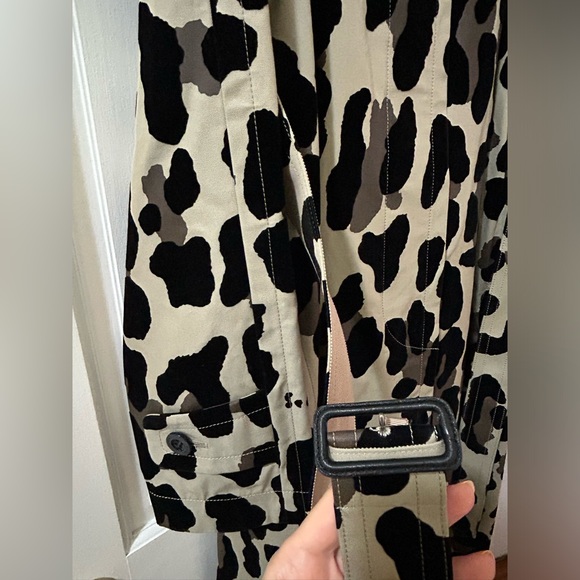 Trench coat by Sacai - Picture 5 of 16